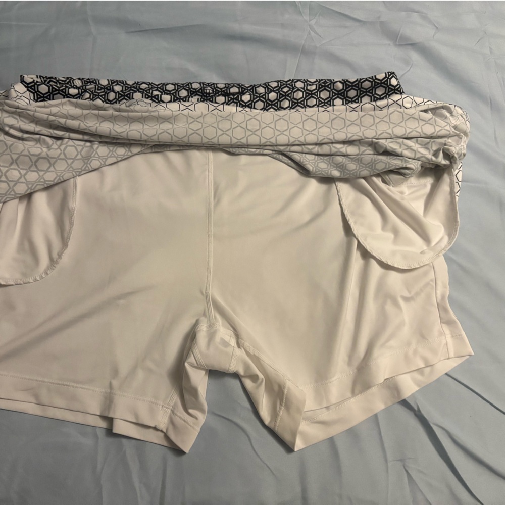 Stylish Black and White Patterned Midi Skirt - Picture 3 of 5